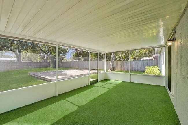 300 SW 19th Ave