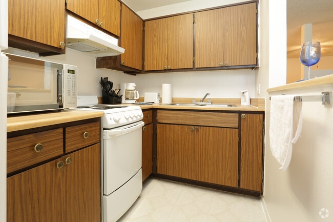 Beach Club Apartments