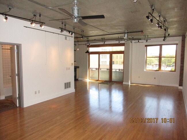 Photo - Old Town Lofts - East facing studio w/balc... Unit OTL305