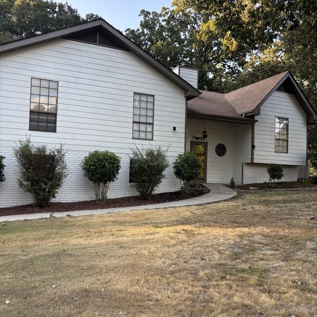 Building Photo - 1220 Tahiti Cir Rental