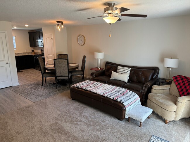 Photo - 1038 White Tail Ln