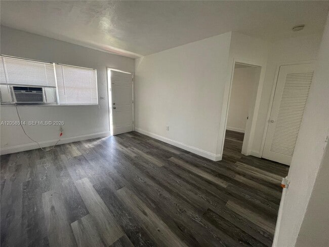 Photo - 15940 NE 19th Ct Unit 2