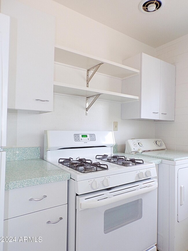 Photo - 307 1st St Unit B