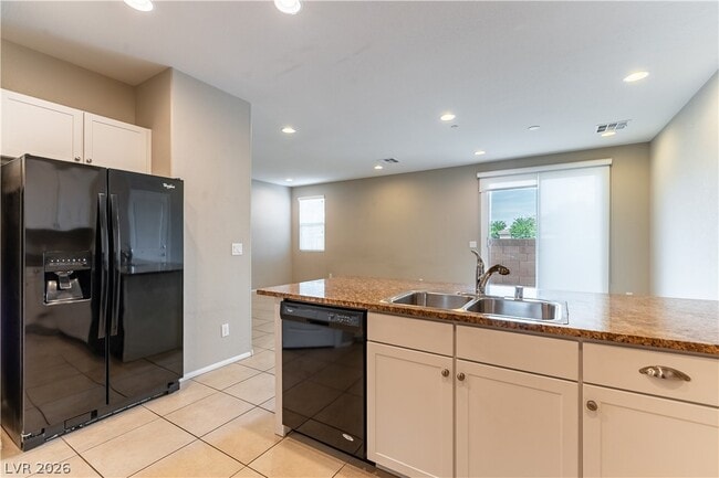 Photo - 3116 Zara Ave