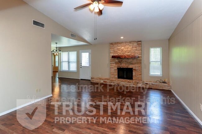 Photo - 1230 Preswick Cir