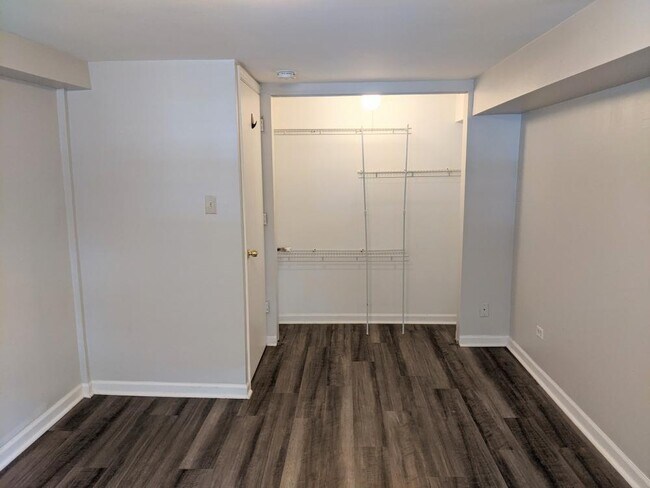 Photo - 4 bedroom in Chicago IL 60614 Unit 1F