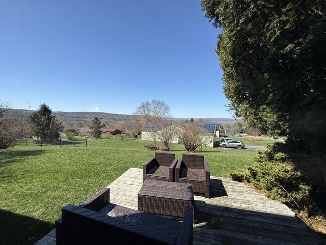 Photo - 160 Westview Ln