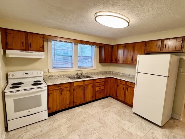 Photo - 132 N Elm St Unit U1