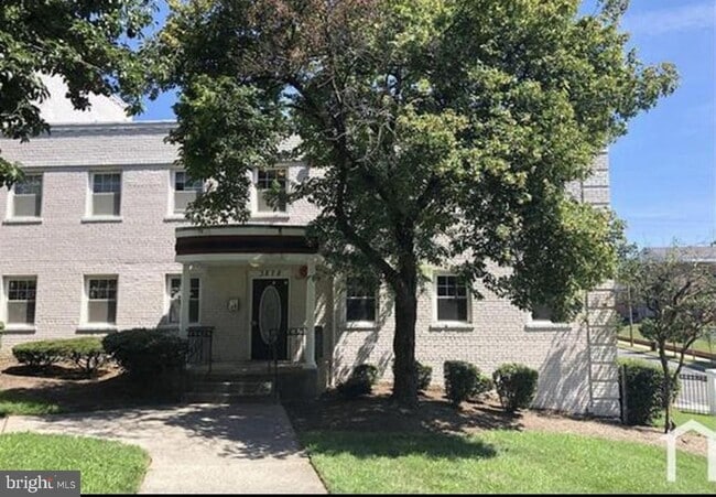 Building Photo - 3878 9th St SE Unit 102