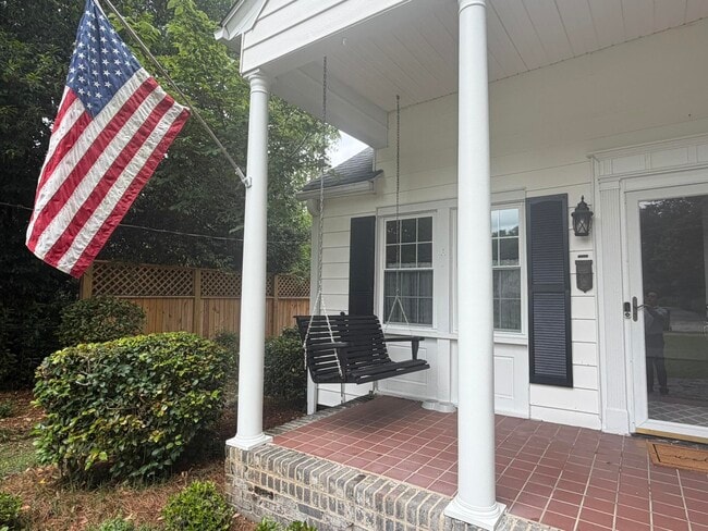 Photo - 213 Haynsworth St