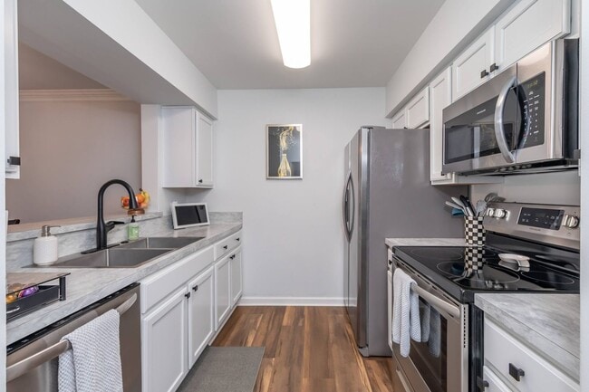 Photo - 1102 Settlement Dr