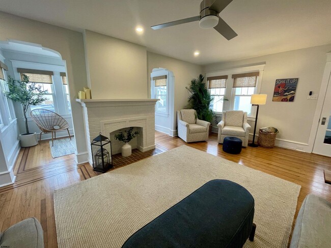 112 N Belmont Ave