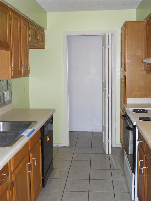 Photo - 11 Shady Brook Cir