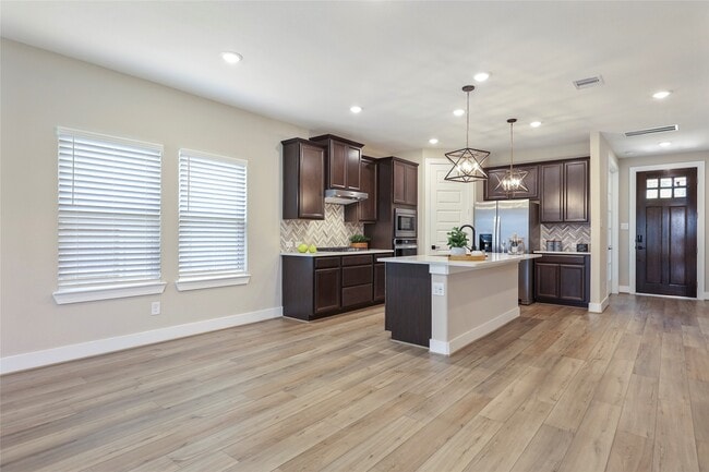 Photo - 2013 Woodland Pine Ct