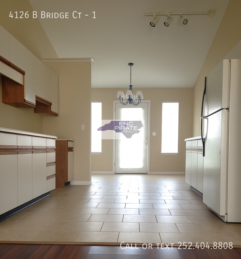 Photo - 4126 B Bridge Ct-1