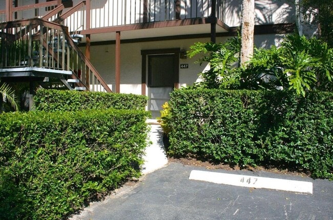 Building Photo - 11863 Wimbledon Cir Unit 447