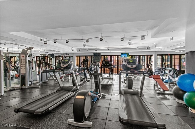 Building Photo - 8010 Via Sardinia St