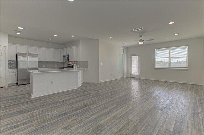 Photo - 301 Tequilana Pass