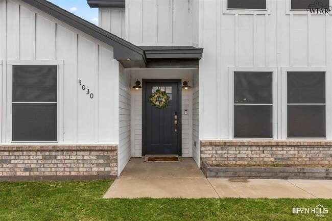 Photo - 5030 Olivia Ln