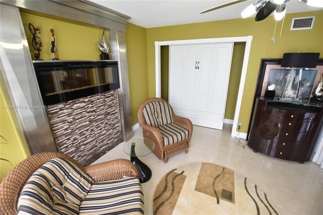 Photo - 3800 Oaks Clubhouse Dr Unit 309