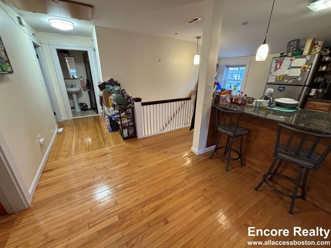 Photo - 34 Bentley St Unit 3