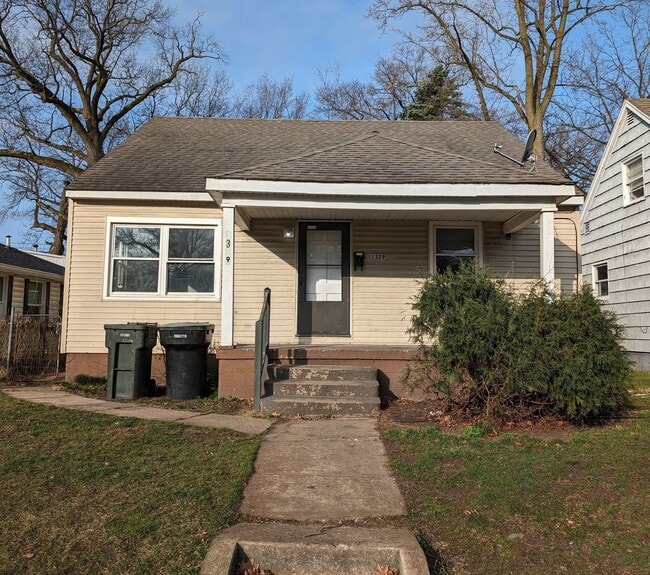 Building Photo - 3-Bedroom, 1-Bathroom Home – $1,225/Month | Accepting Section 8