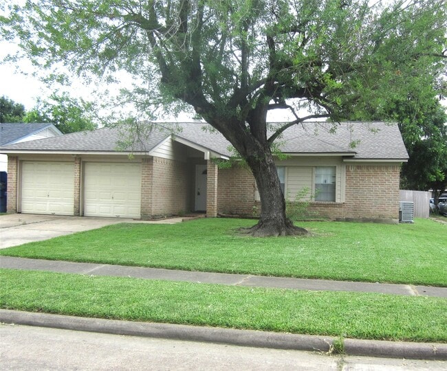 Building Photo - 17907 Fieldglen Dr