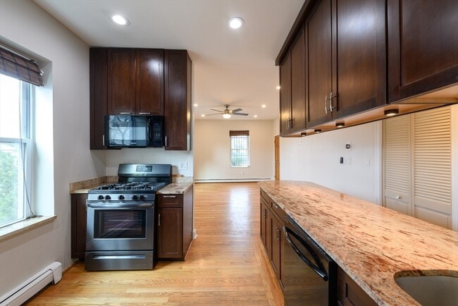 Photo - 87 Atherton St