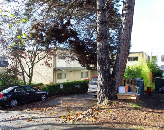 Falen Apartments