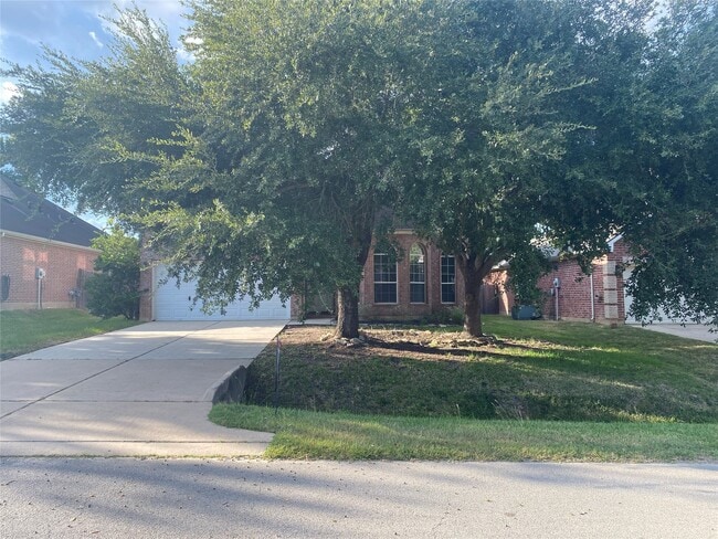 Photo - 9210 Hidden Lake E Dr