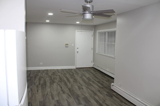 Photo - 6969 N Ashland Blvd Unidad 104