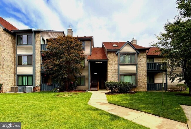 Building Photo - 4920 Dunbarton Rd Unit B