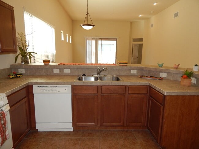 Photo - 4 Bedrooms - Gated Community in Oro Valley
