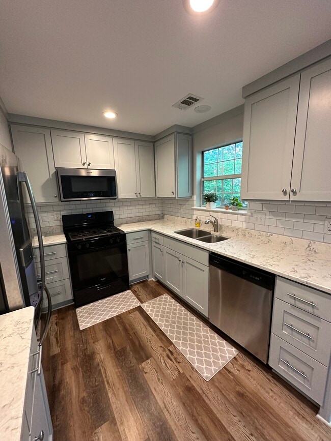 Photo - 2953 Lexington Trace Dr SE