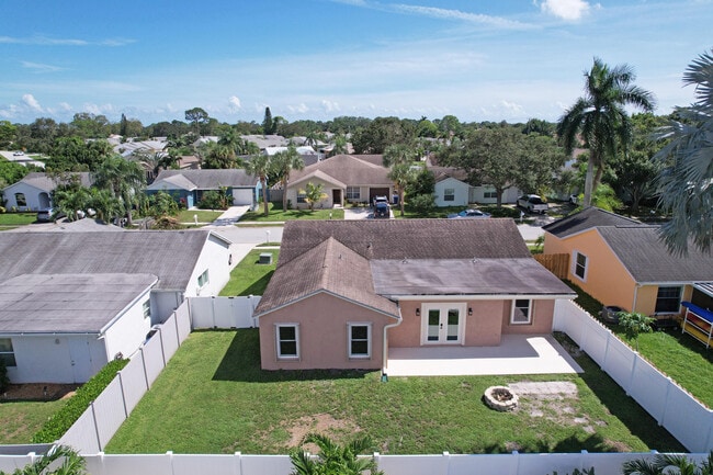 Photo - 105 Wingate Dr