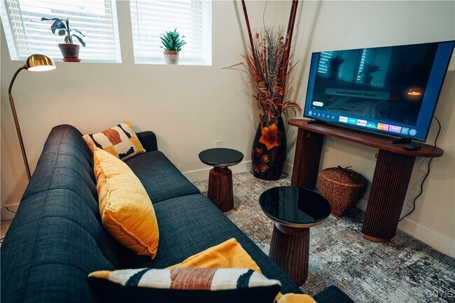 Photo - 110 Hotel St