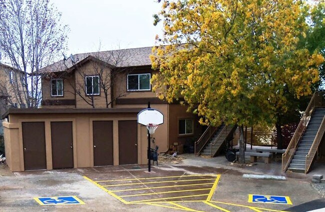 Vista Apartments