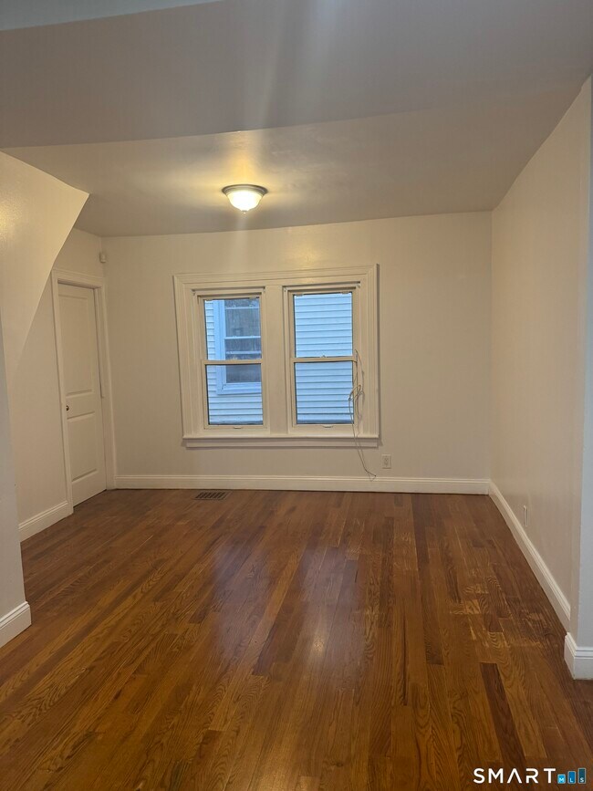 Photo - 1248 Pembroke St