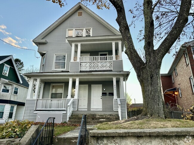 Building Photo - 233 Cooke St Unit #3 Rental