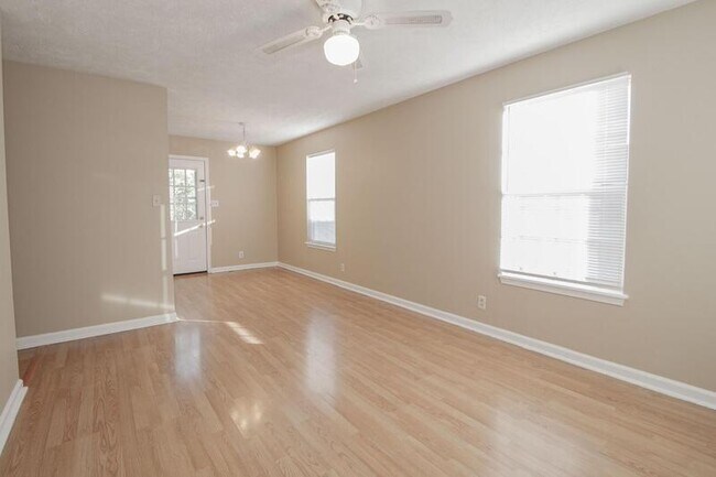 Photo - 667 Artic Ave