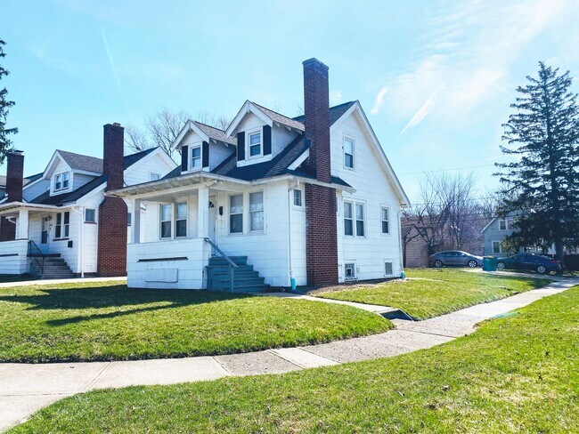 Newly Renovated 2 Bed 1 Bath House for Rent! - Newly Renovated 2 Bed 1 Bath House for Rent!