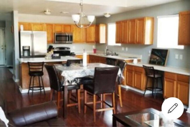 Photo - 2513 S Genoa St