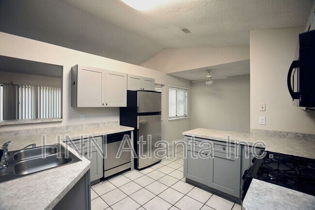 Photo - 3882 Springleaf Point