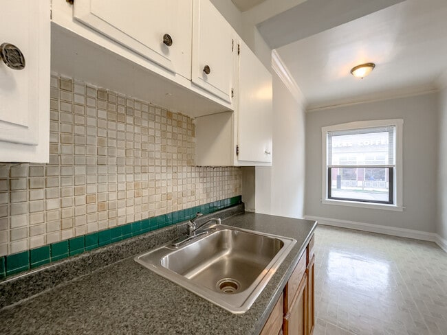 Photo - 2226 W Wilson Unit 201