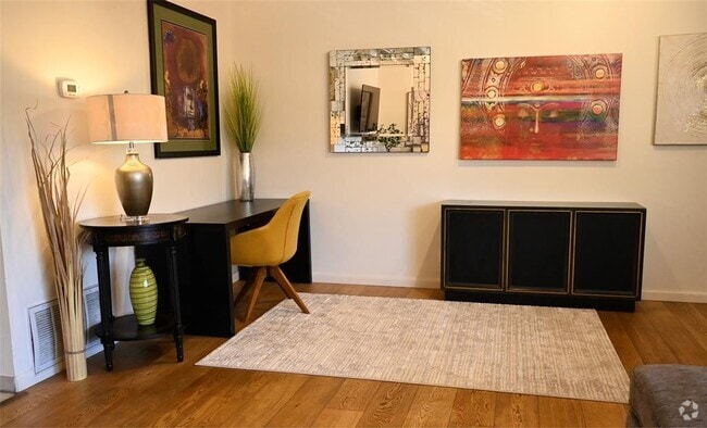 Building Photo - 500 E Riverside Dr Unit 224 Rental