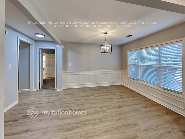 Photo - 2373 Walnut Tree Ln