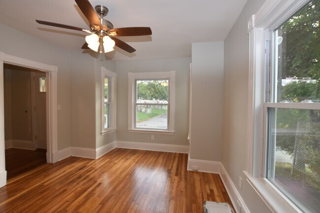 Photo - 111 Holt St