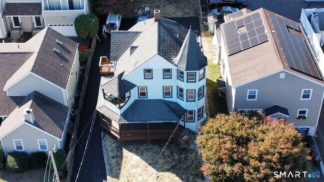 Photo - 93 Seaside Ave Unidad 2