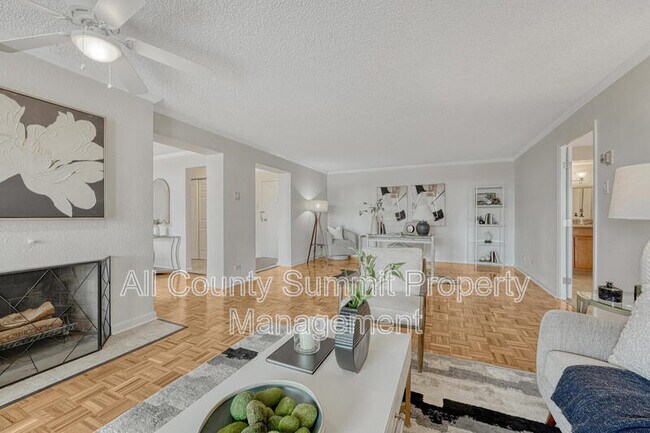 Photo - 4800 E Hale Pkwy Unidad #802
