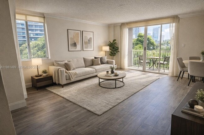 Building Photo - 126 SW 17th Rd Unit 407